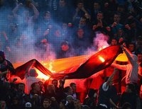 Во время поединка Лиги чемпионов «Боруссия» — «Зенит» российские болельщики сожгли на трибунах стадиона в Дортмунде флаг Германии 