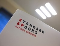 Аналитики S&P снизили прогноз рейтинга России