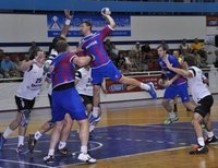 В третьем туре гандбольной Лиги чемпионов запорожский «Мотор» не устоял перед венгерским «Веспремом» 