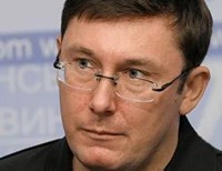 Донецкий адвокат хочет засадить Луценко обратно за решетку