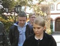 Активисты побывали в доме, в котором живет Тимошенко (фото, видео)