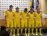 Сборная Украины по футболу представила новую форму (фото)