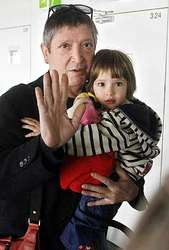 Венгерская полиция вернула трехлетнюю дочь отцу-французу