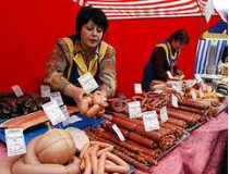 Перед пасхой свинина на столичных рынках подорожала до 75-80 гривен за килограмм, а яйца&#133; Подешевели до 6 гривен за десяток