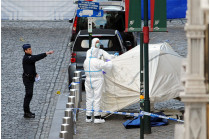 Брюссельская полиция работает на месте преступления