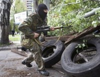Террористы штурмуют отдел погранслужбы на Луганщине