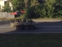 Террористы привезли в Луганск два танка и пять БТР