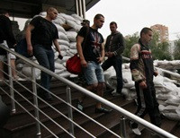 Среди захваченных в Донецке солдат ищут бойцов «Правого сектора»