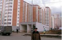 «приняв решение о сносе «хрущевки», московские власти не спрашивают владельцев квартир, хотят ли они переселяться в новостройку»