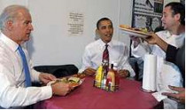 Президент барак обама и вице-президент джо байден пообедали чизбургерами