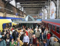 Десятки тысяч пассажиров не смогли вовремя добраться до места назначения из-за забастовки немецких железнодорожников 