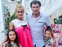 У вратаря сборной Украины и донецкого «Шахтера» Андрея Пятова родилась третья дочь — Майя 