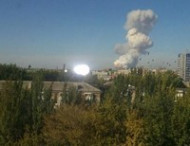 В Донецке взорвались склады химического завода (фото, видео)