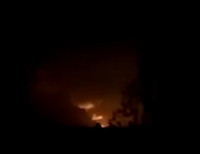 В Донецке слышны мощные залпы из тяжелых орудий, горят дома