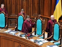 Народные депутаты инициируют отмену скандального закона о референдуме