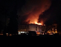 В Киеве горит здание кинотеатра «Жовтень» (фото)