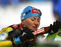 На первом этапе биатлонного Кубка мира Валя Семеренко стала серебряным призером в гонке преследования 