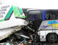 На Волыни грузовик влетел в туристический автобус: количество жертв и раненых уточняется (фото)