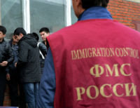 РФ готовится к массовому оттоку трудовых мигрантов из-за обвала рубля