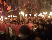 В Киеве проходит факельное шествие ко дню рождения Бандеры (фото)
