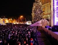 Более 40 тыс. человек встретили Новый год на Софийской площади в Киеве