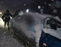 В заснеженной Одессе малышка появилась на свет в автомашине, по дороге в роддом (фото)