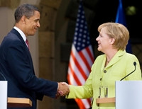 Обама и Меркель поговорили о значительной финансовой помощи Украине