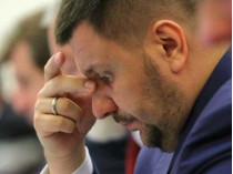 Суд заочно арестовал экс-министра Клименко