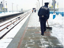 Снегопады «продлили» работу столичного общественного транспорта