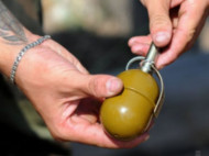 В Лисичанске солдат взорвал в баре гранату: ранены трое военных и восемь мирных жителей