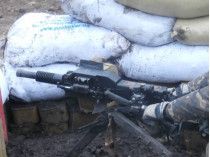Военные показали вооружение, захваченное у террористов (фото)
