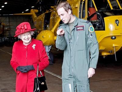 Принц Уильям будет пилотом вертолета скорой помощи