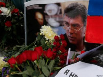 Мемориал на месте убийства Немцова