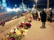 Мэрия Москвы попыталась объяснить уничтожение мемориала на месте убийства Бориса Немцова