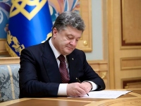Порошенко хочет упростить получение российскими оппозиционерами гражданства Украины (видео)
