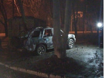 В Харькове взорвали камуфлированный автомобиль (фото)