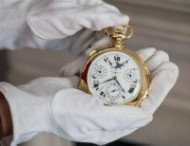 В Женеве за 21,3 миллиона долларов проданы самые дорогие карманные часы в мире