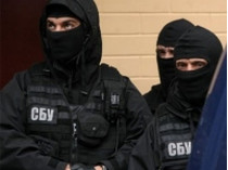 СБУ задержала в центре Киева двух следователей МВД (фото)