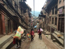Улица в Непале после землетрясения