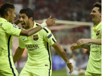 Испанская «Барселона» стала первым финалистом Лиги чемпионов (видео)