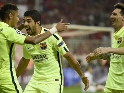 Испанская «Барселона» стала первым финалистом Лиги чемпионов (видео)