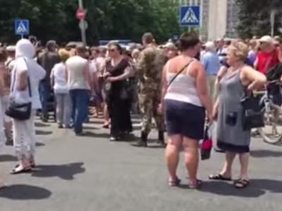 В Донецке прошел митинг против войны