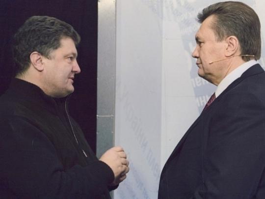 Порошенко просит признать неконституционным закон о лишении Януковича звания президента (документ)
