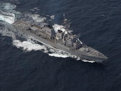 В Черное море вошел ракетный эсминец ВМС США (фото)