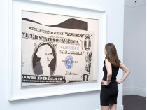 Картина Энди Уорхола «Один доллар» 