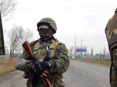 Военные и милиция опровергли информацию об отводе силовиков из Широкино