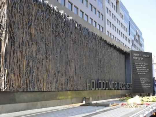 В центре Вашингтона установили памятник жертвам Голодормора