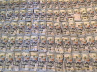 В Киеве разоблачили сеть нелегальных обменников. Изъяты 3, 7 млн долларов и 10 млн гривен (фото)