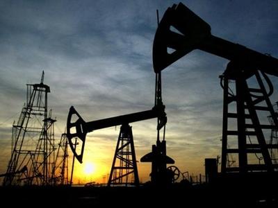 Впервые за 6 лет нефть рухнула ниже 45 долларов за баррель