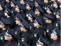 В первую ночь работы одесские патрульные полицейские ловили грабителей и усмиряли пьяного водителя